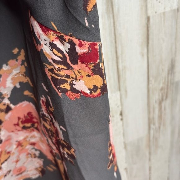 Maurices XXLGray Floral Pullover Sheer Blouse Top Plus - Picture 11 of 16